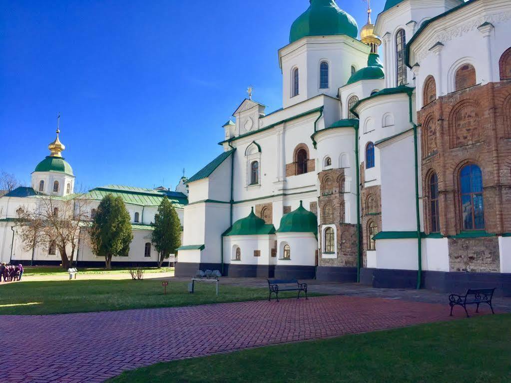 Westend Hostel Kyiv Exterior photo